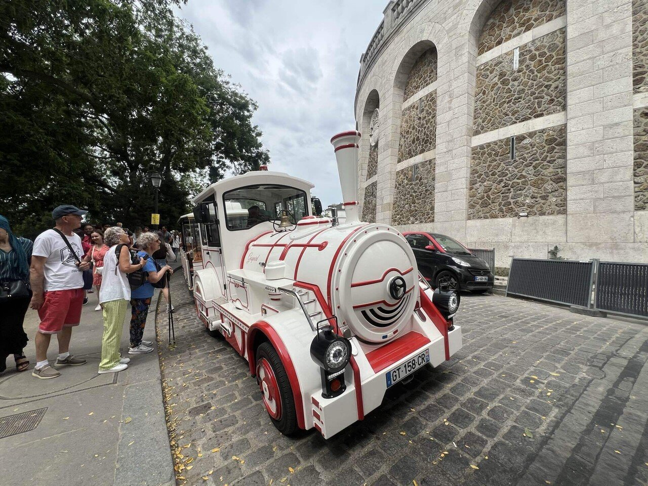 芸術と刺激の街 モンマルトル｜母と娘のパリ日記2025-12｜nana｜母と娘