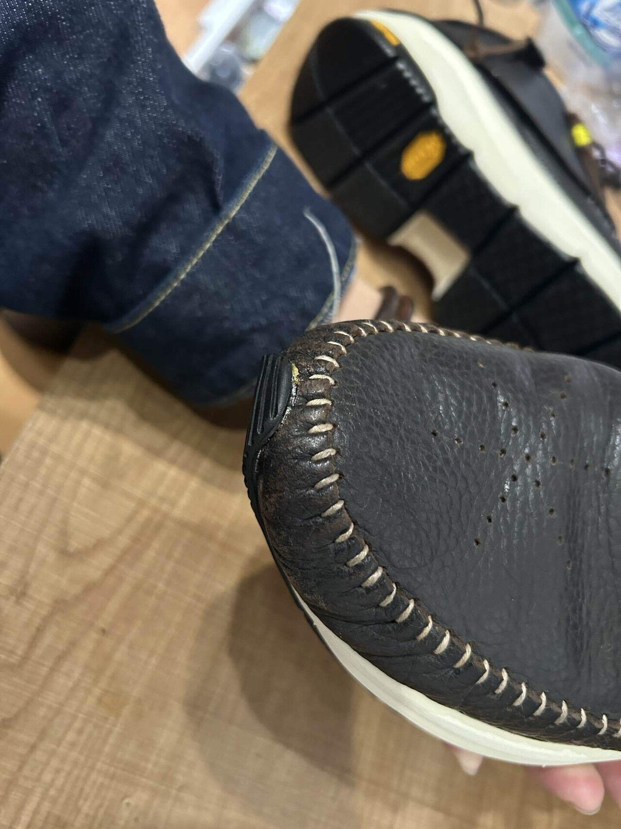 VISVIM FBTの剥がれたソールをスワップして再生してみる｜ある