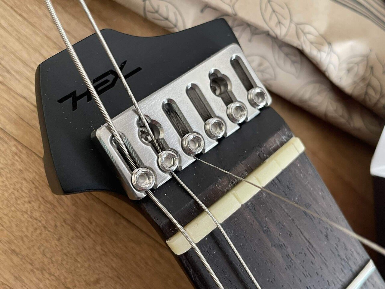 Hex Guitars N400ルミンレイ ダイレクトスイッチ PU交換等改造有 Hex Guitars N400ルミンレイ ダイレクトスイッチ PU交換等改造有