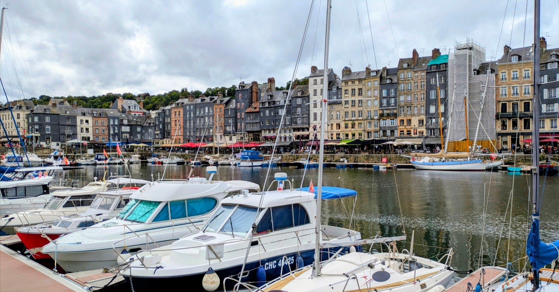 真作 フランス オンフルール港 東光一 フランス：オンフルールの港町1の写真素材 [6109047] - PIXTA