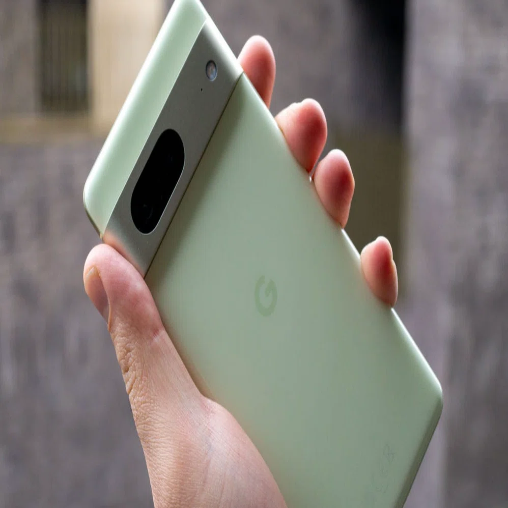 Pixel 7a は買いか？購入前に知っておくべきスペックから使用感まで全