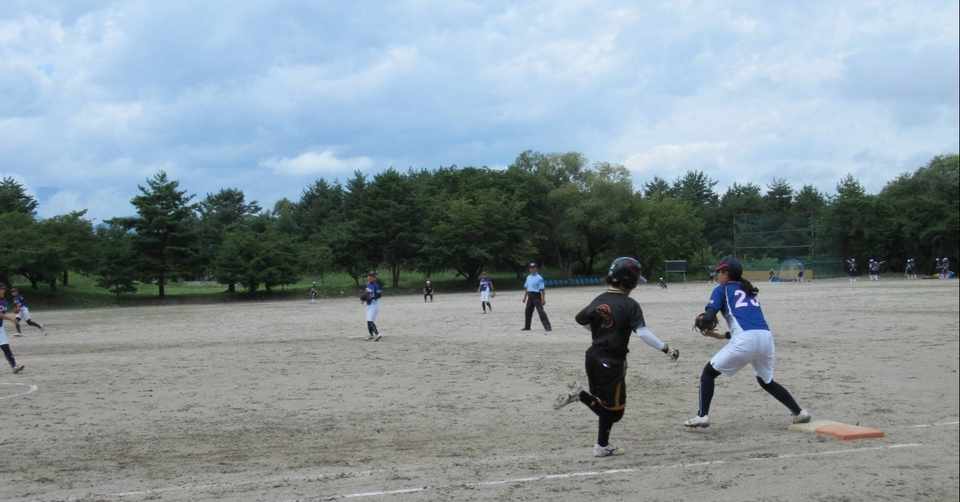 中学ソフトボールの試合を観る 加藤 純奈 Note