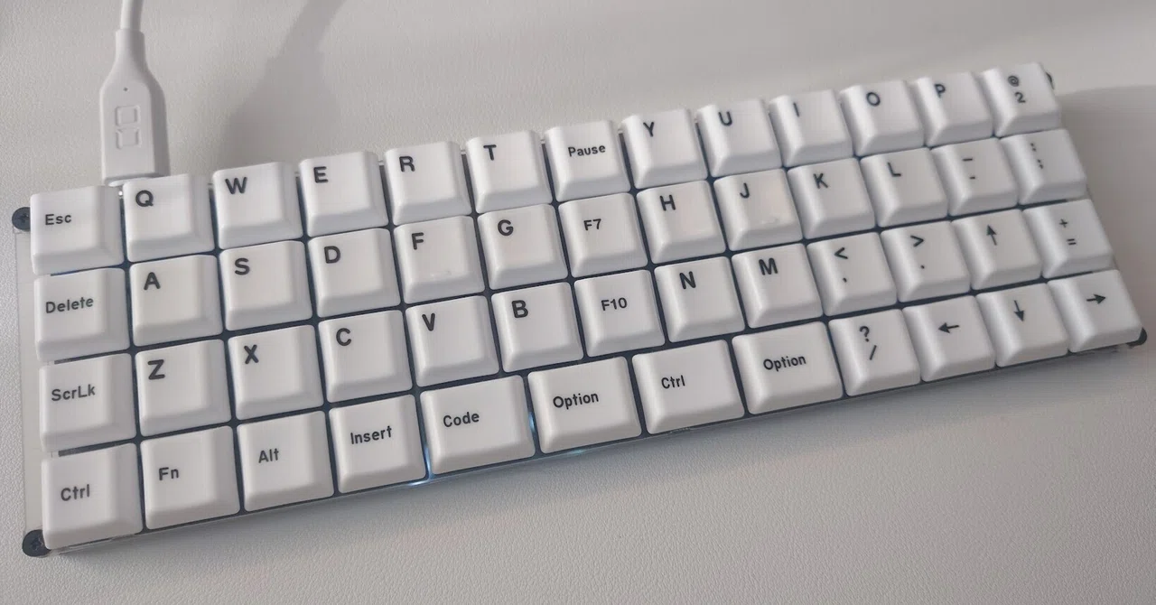 GoForty OrthoとCerakey」ロープロファイルオーソリニア40%キーボード