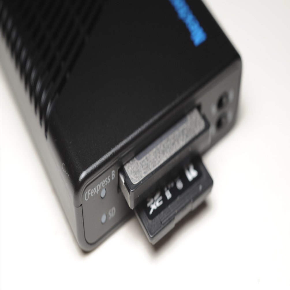 カードリーダーの買い替え ProGrade Digital → Nextrage｜オジサンの