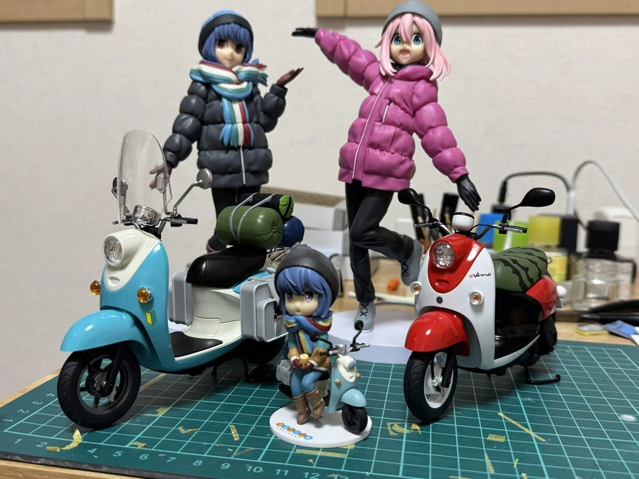 プライズフィギュアとプラモデルのコラボレーション｜スイートネイル