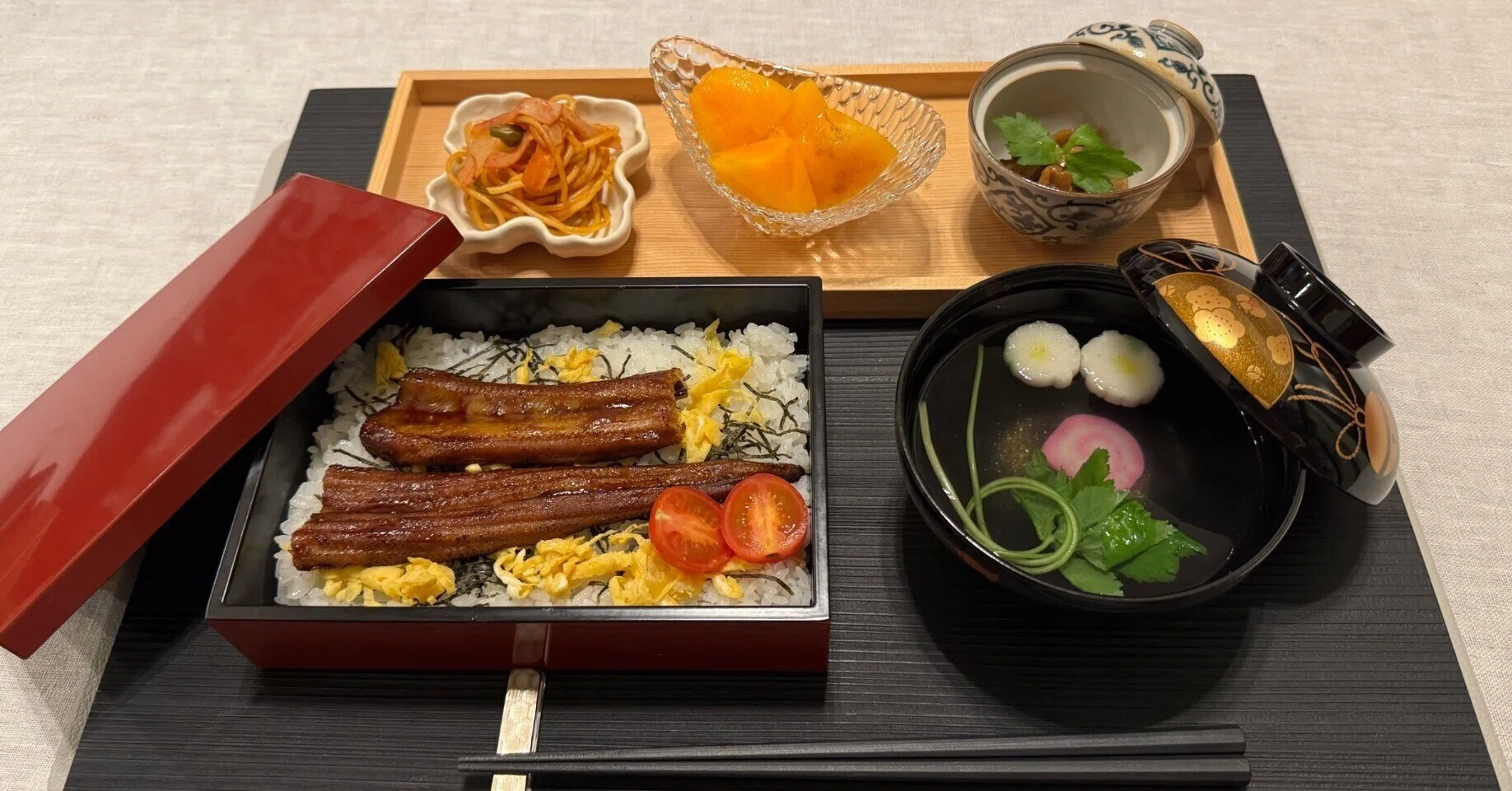 穴子重と松蔭柿で深まる秋のお膳｜あおねこごはん