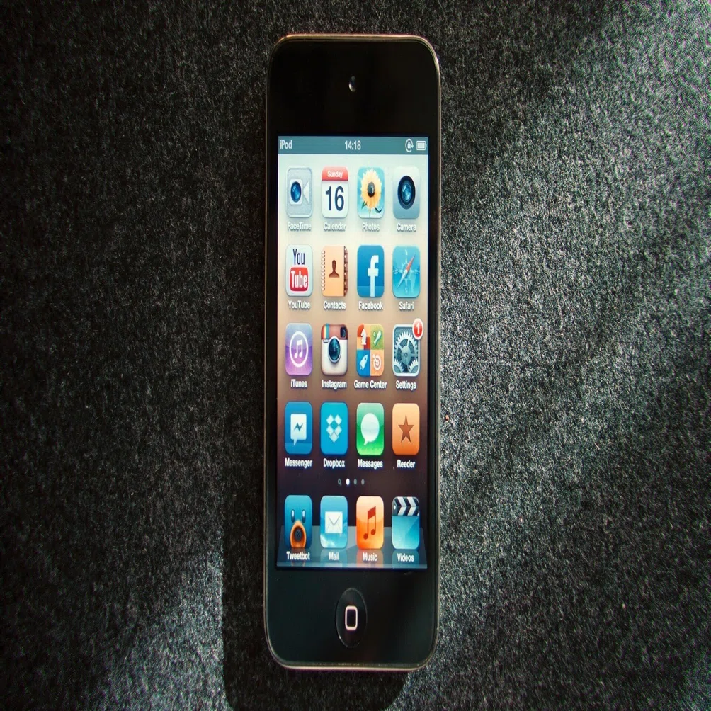 Apple | iPod touch 4｜えび | ガジェット | お絵描き