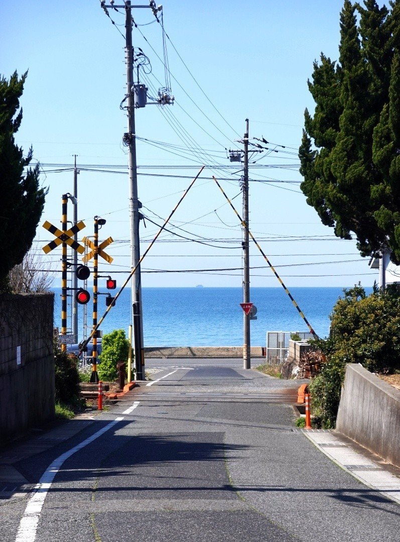 下り坂の踏切探しと 福江 の海辺 うえだしんのすけ Note 下り坂の踏切探しと 福江 の海辺 うえだしんのすけ Note