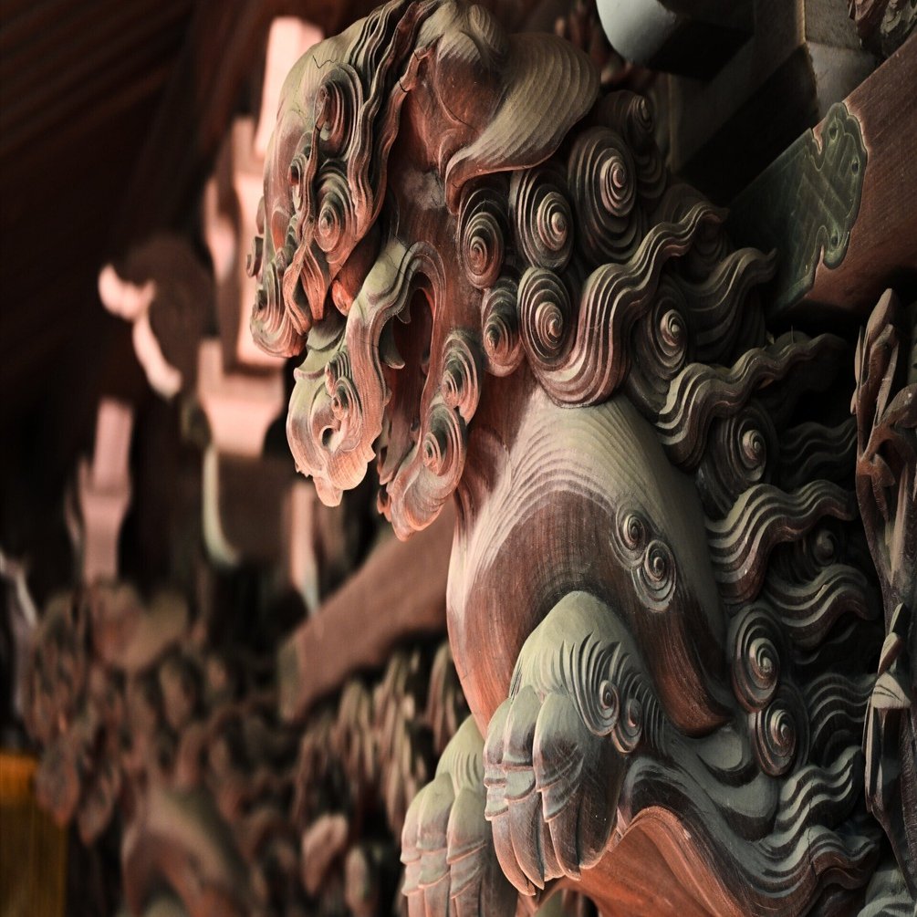 彫刻のお寺 （Z9 : NIKKOR Z 24-70mm f/2.8 S II） ｜シェル