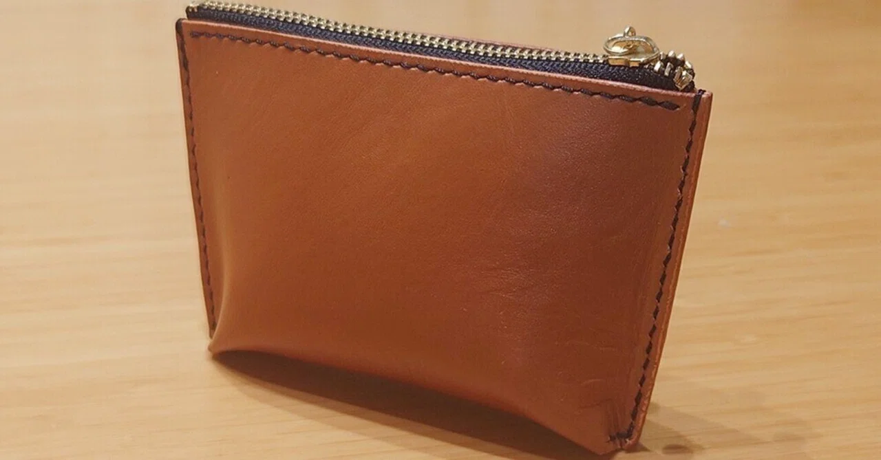 A5サイズの革でつくる小さなマチつきポーチ｜Pelle piccola(ペレピッコラ)