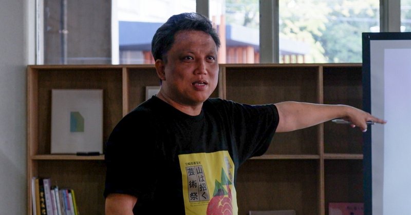 ご近所塾の職員室④「芸術」担当：山森達也さん