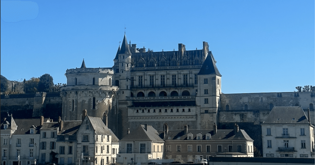 フランス観光】ダ・ヴィンチが眠る城、アンボワーズ城（Château d