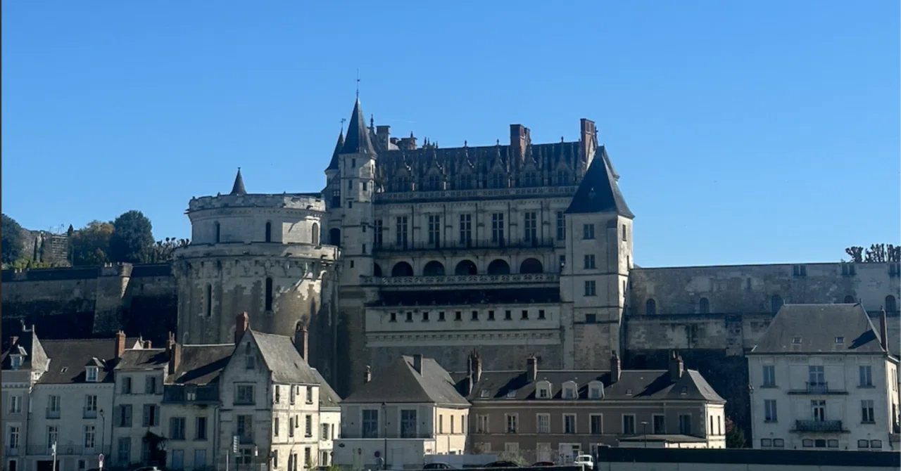 フランス観光】ダ・ヴィンチが眠る城、アンボワーズ城（Château d