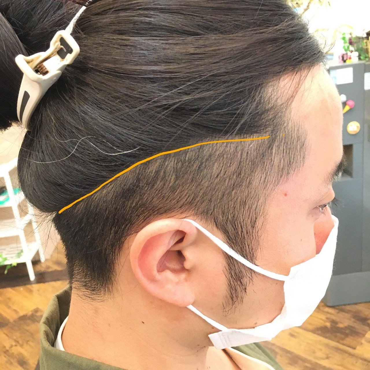 簡単 セルフでツーブロックをやってみよう 2 1周刈り上げの場合 美華 Norman Note 簡単 セルフでツーブロックをやってみよう 2 1周刈り上げの場合 美華 Norman Note
