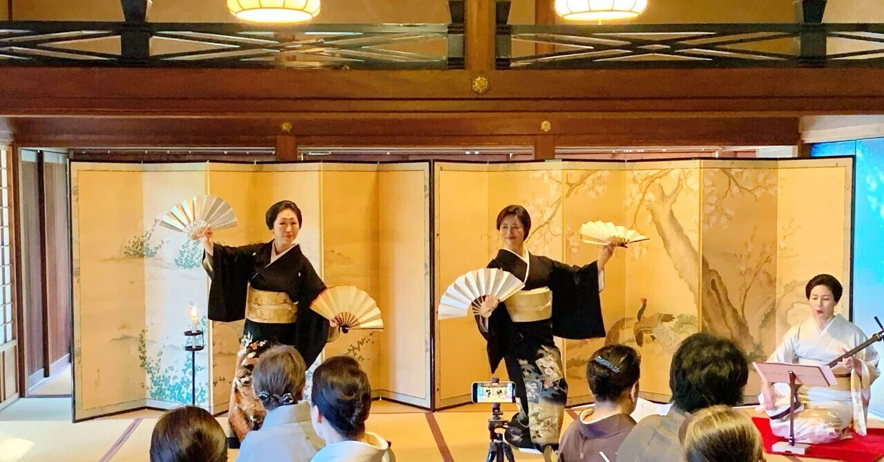 数寄を極め、歌あり踊りありの…まさに“煩悩茶会”？華やかに繰り広げ