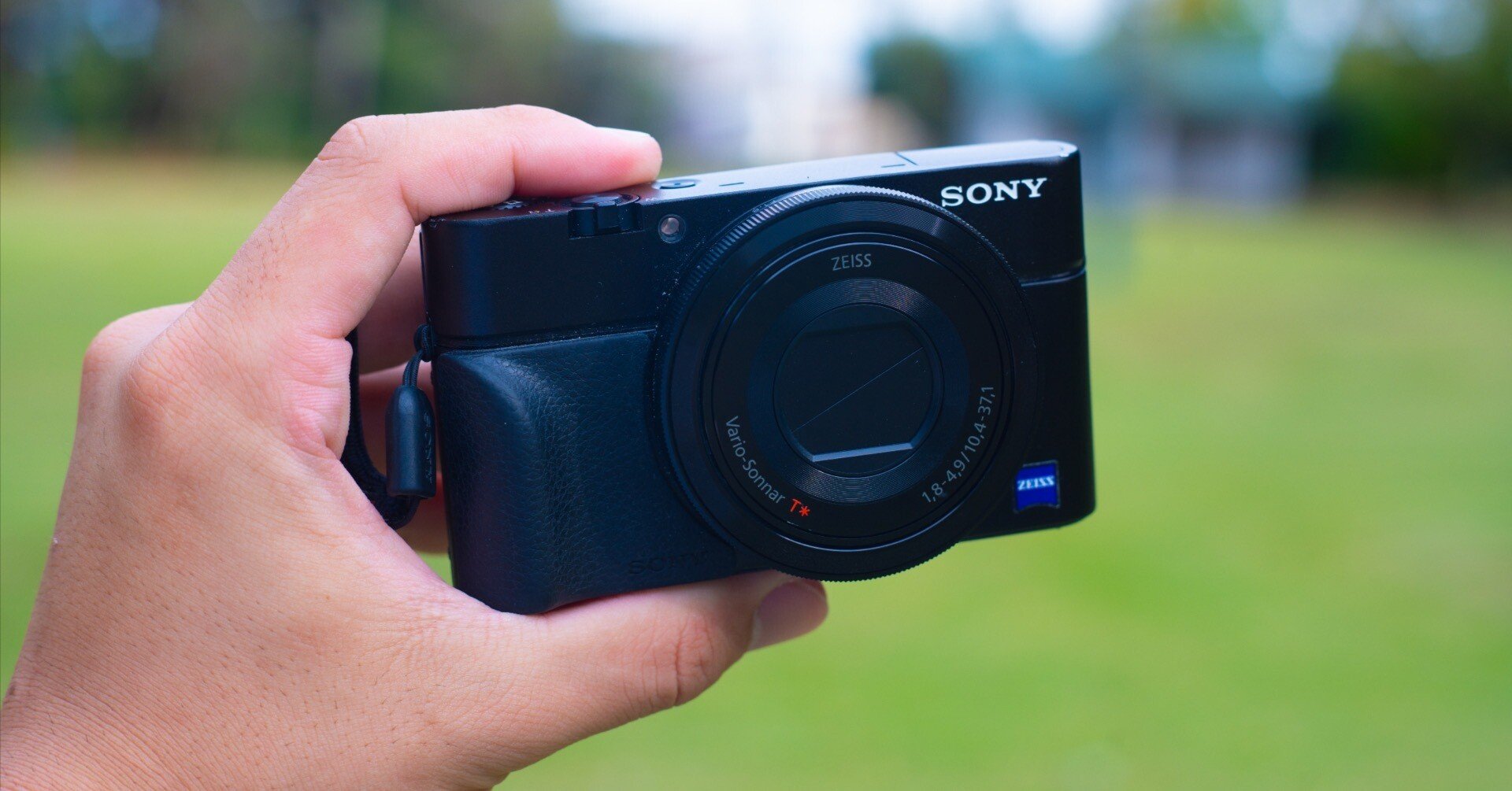 SONY RX100 ポケットに入る最強スナップ機｜YUMA