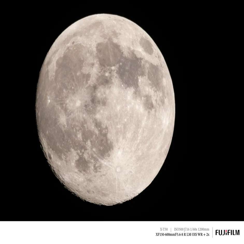 運動会や月の撮影に♪超望遠1000mm♬スマホに写真転送OK♩フジHS50 天体望遠鏡とスマートフォンで月を撮影してみよう！～ - YouTube