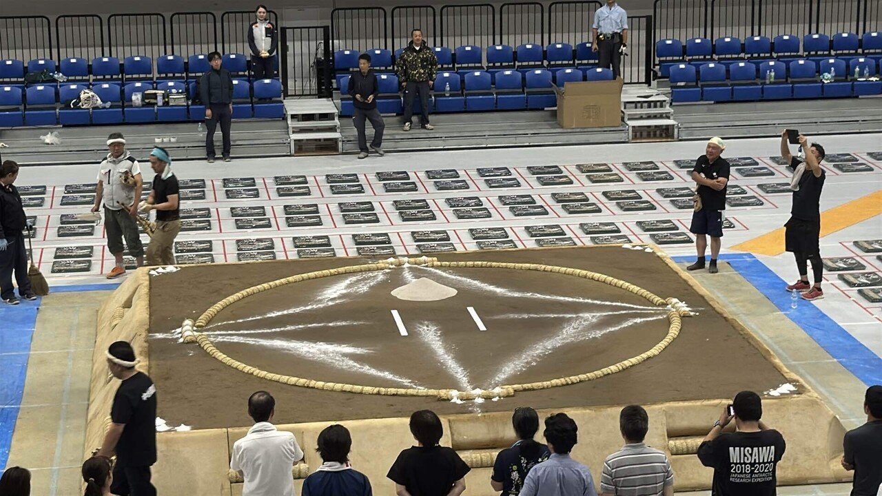 大相撲】 『土俵づくり』見学会！｜かつおjapan
