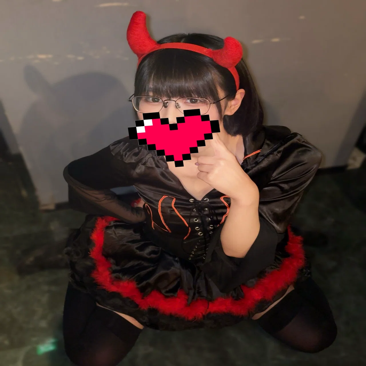 芹奈 チェキ ポラロイド写真 299 カーディガン ビキニ 11月のチェキ｜廻環美