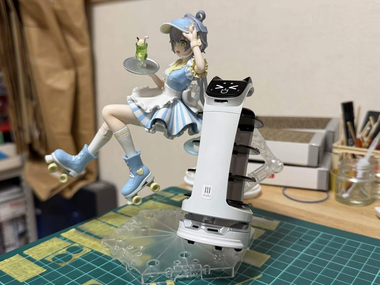 プライズフィギュアとプラモデルのコラボレーション｜スイートネイル