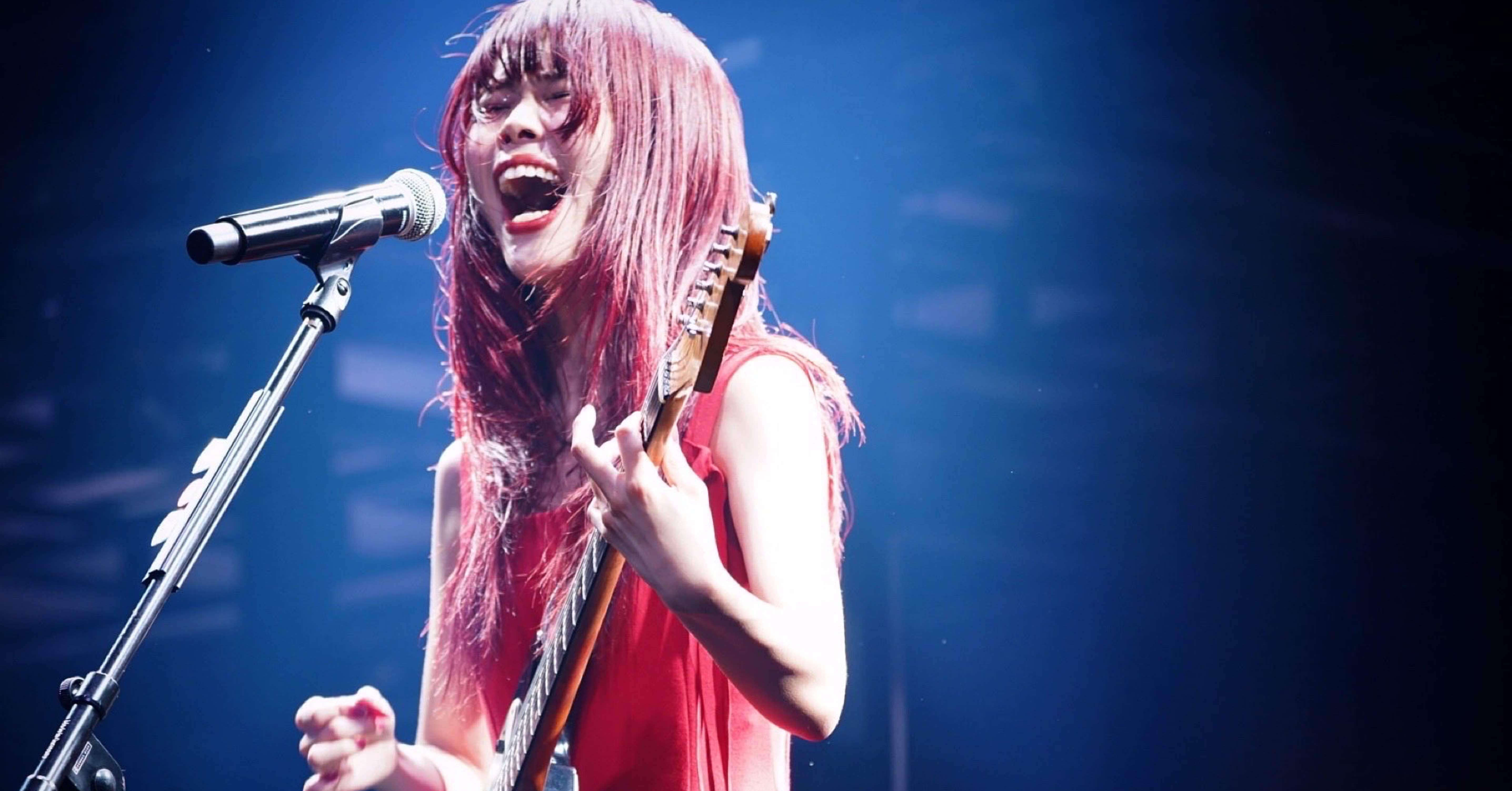 アイナ・ジ・エンドって何者？38万kmを旅するビックラバー｜113号室