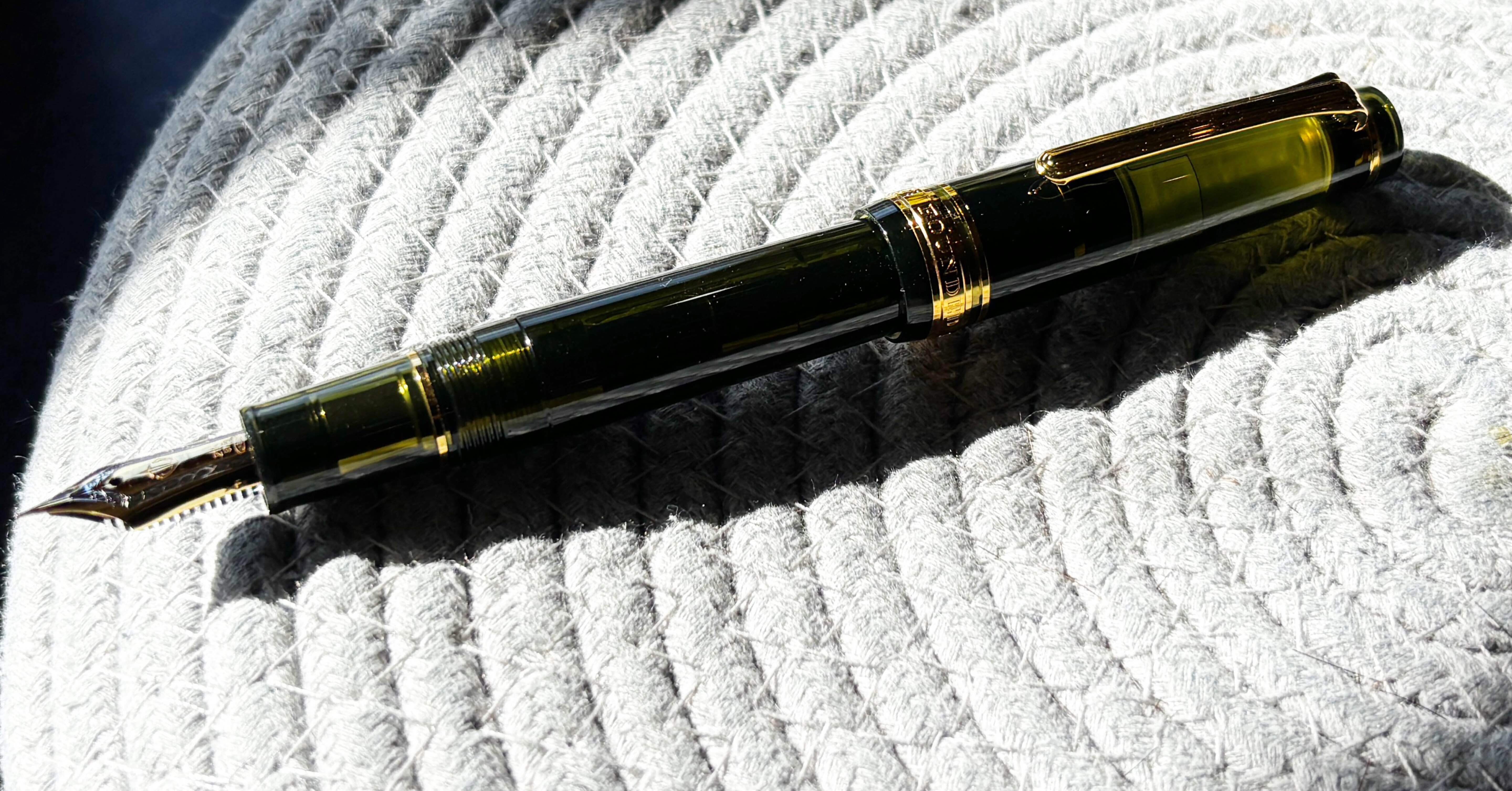 ☆最極上の万年筆☆書き味最高☆ プロフェッショナルギア 5318e16f92356ec69260bd03f88d67