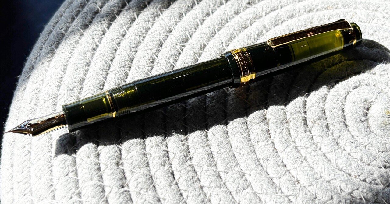 ☆最極上の万年筆☆書き味最高☆ プロフェッショナルギア SAILOR セーラー万年筆 万年筆 プロフェッショナルギア 11-2037 銀色