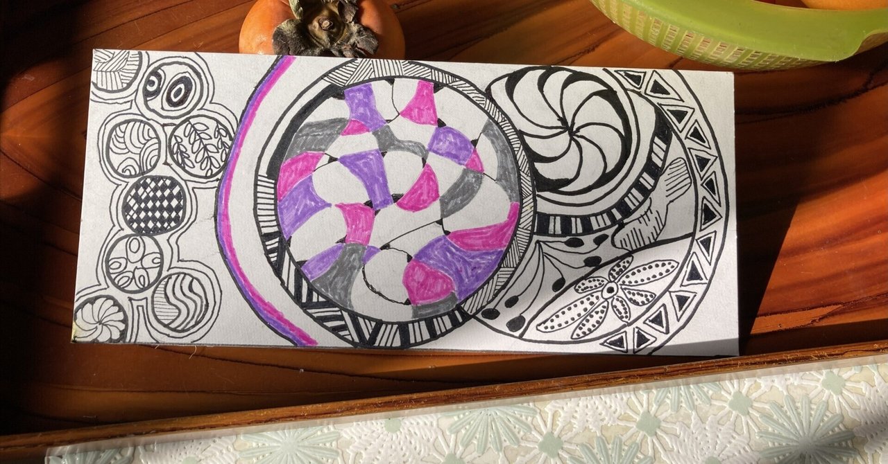 母が描いたゼンタングルアート🖋️✨｜hama