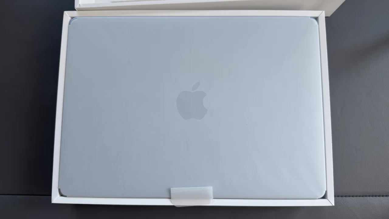MacBook｠スカイブルーに一目惚れ｜mk