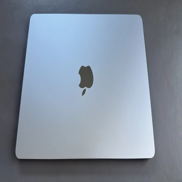 MacBook｠スカイブルーに一目惚れ｜mk