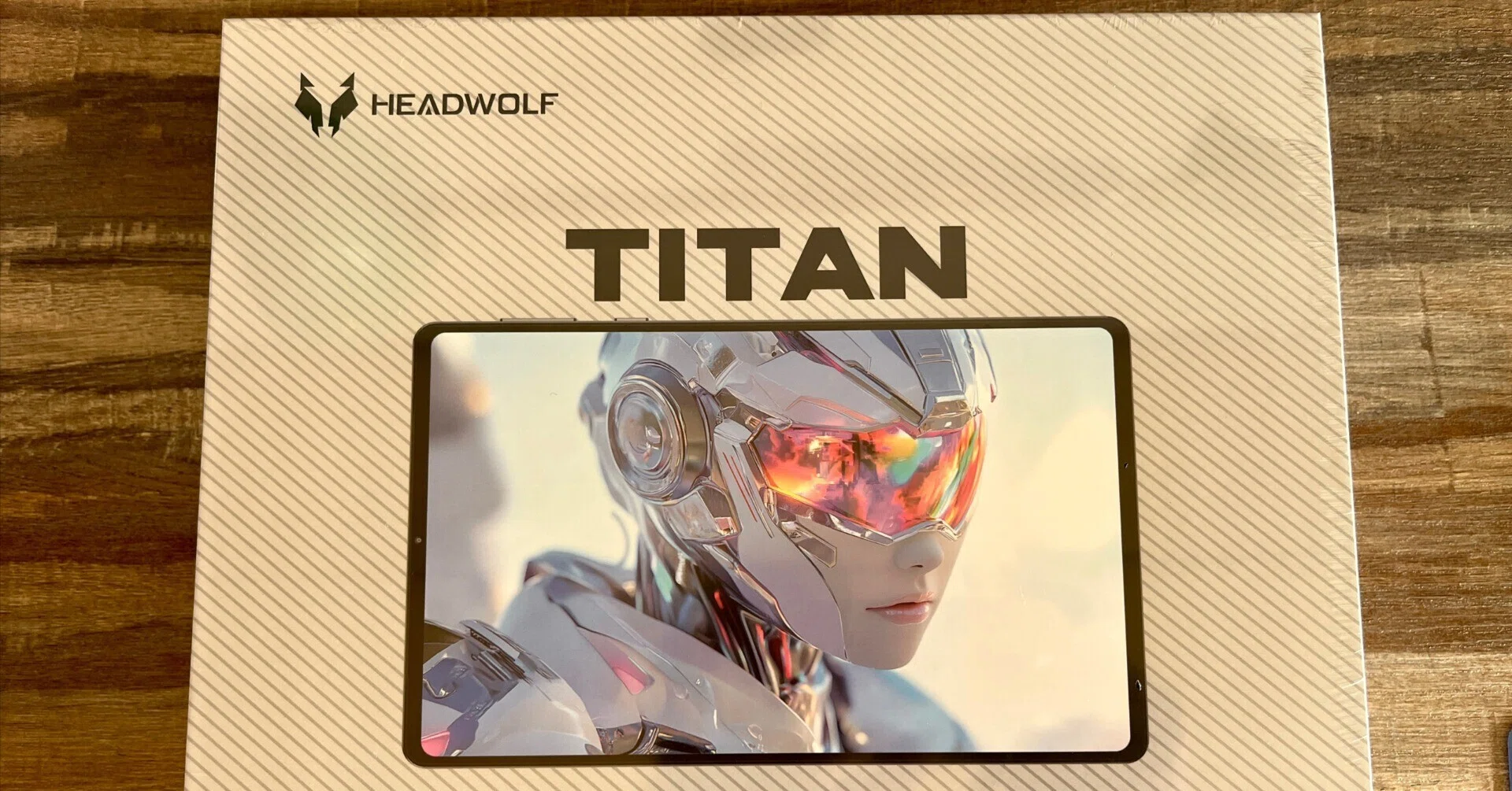 Headwolf Titan 1 は iPad mini 並に軽い!|板見しずか(KOBO Wiz) Headwolf Titan 1 は iPad mini 並に軽い!|板見しずか(KOBO Wiz)
