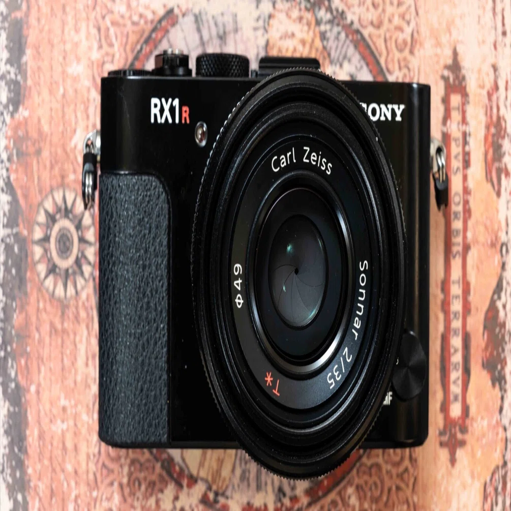 SONY RX1R レンズの為のカメラ カメラはおまけだね。 Sonnar35mmf2は