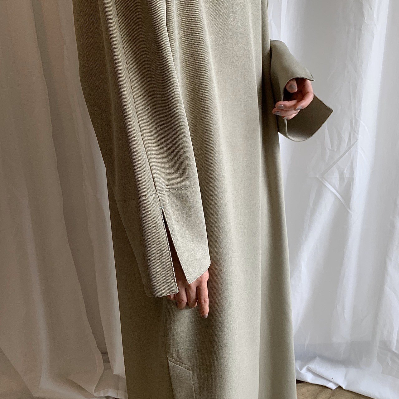 foufou no-sleeve velour one piece サイズ1 4/16 21:00〜]嬉しい嬉しい在庫戻りたち[第二弾]｜マール