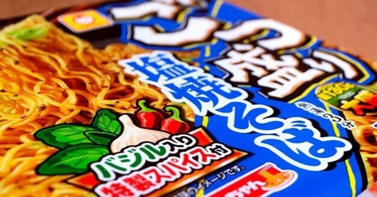 たまに食べたくなる「ごつ盛り焼きそば」の罪悪感がすごい｜Ayane𓂅