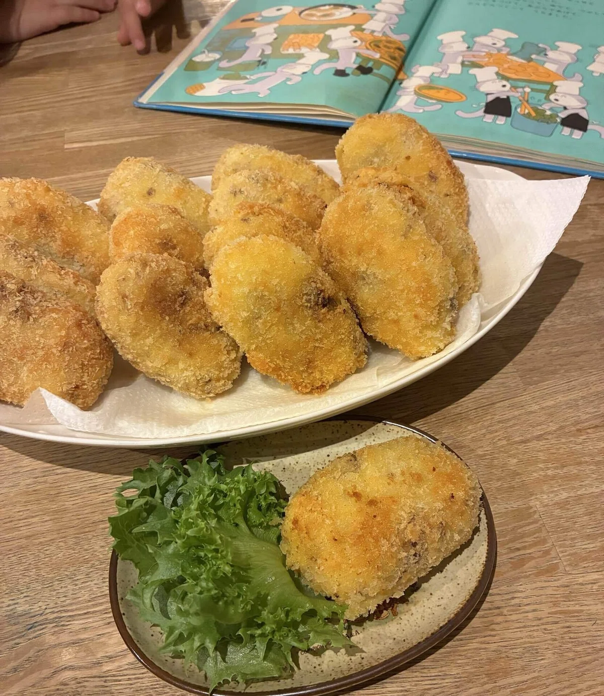 【再現レシピ】絵本『11ぴきのねことあほうどり』のコロッケを作ってみたレポ。偏食次女とのチャレンジ記録 ️｜まほうママ
