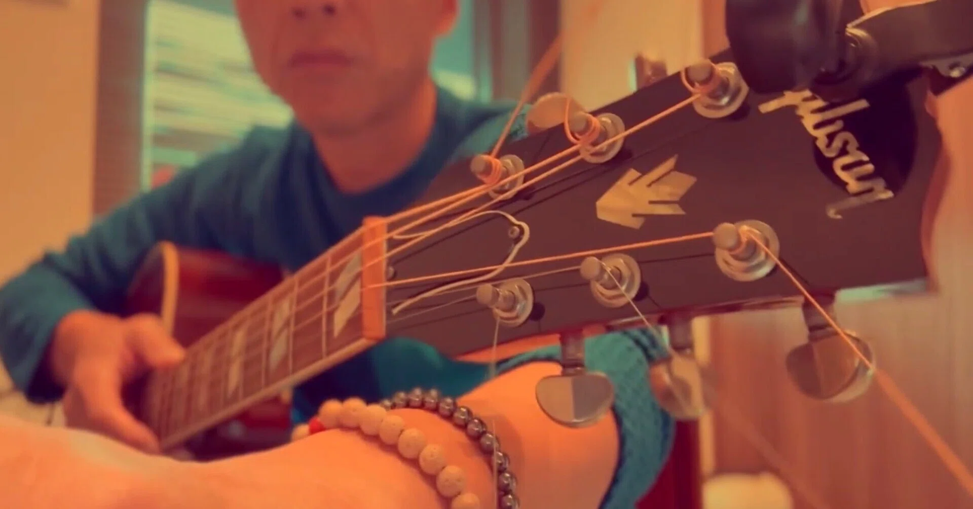 ギター練習の日常】Gibson hummingbird 久しぶりに弦を張り替えて