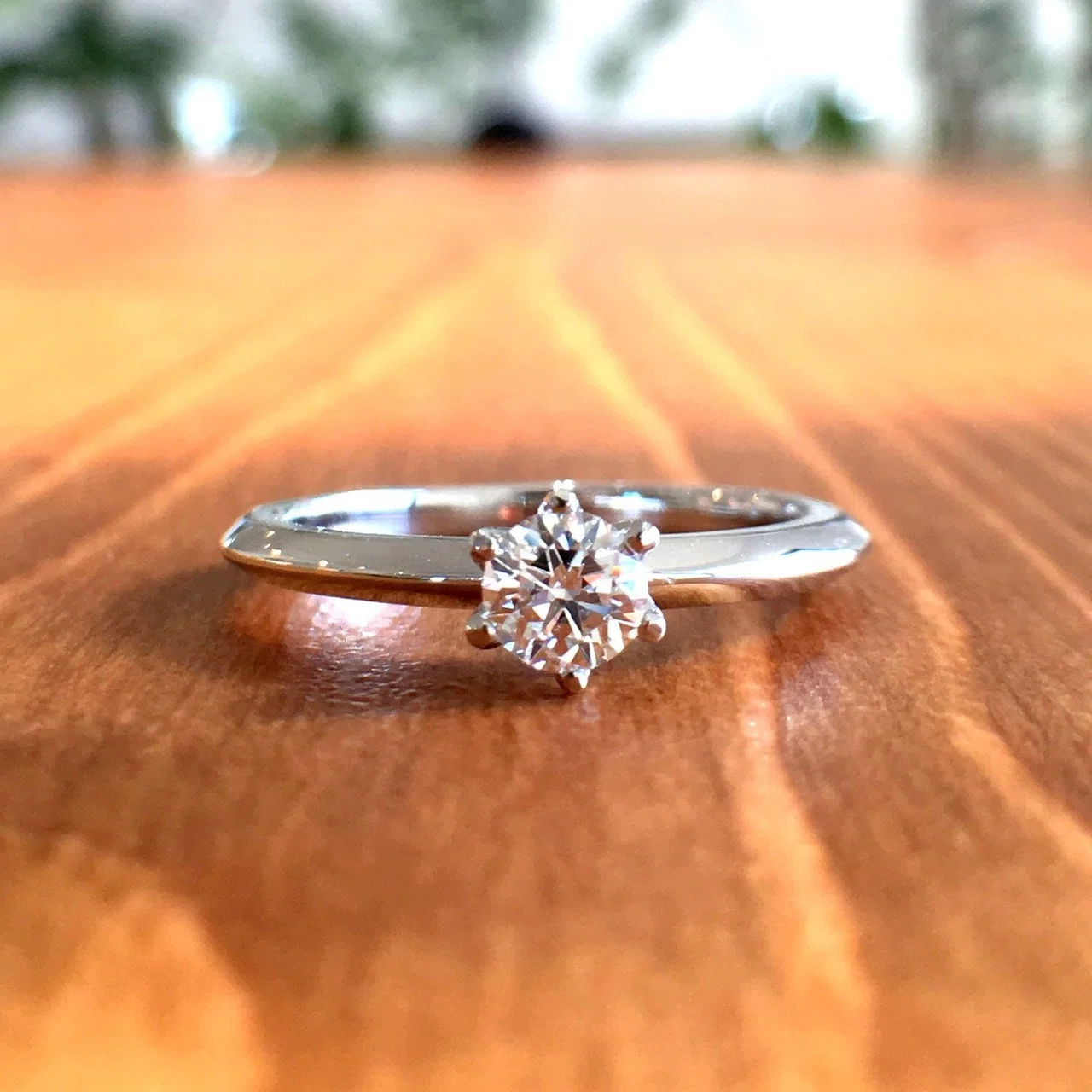 男性一人で選んだ婚約指輪と二人一緒に選んだ結婚指輪｜鶴(mikoto