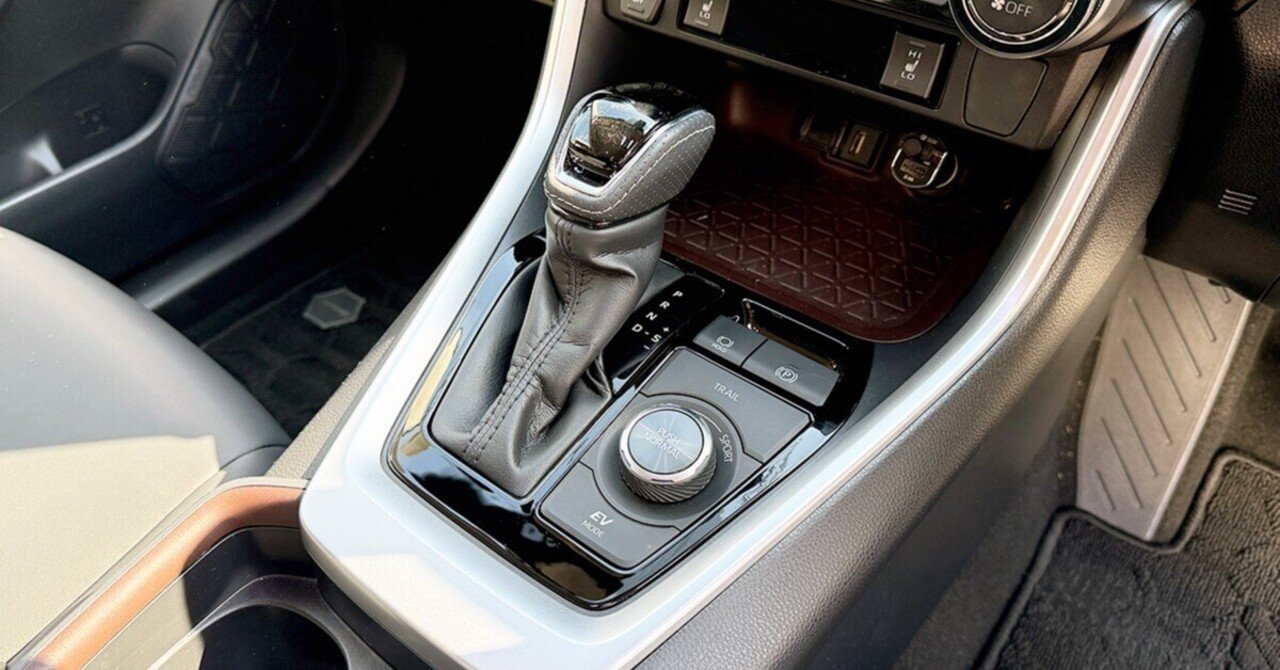 室内を上質変化のRAV4でございます♬｜Grazio&Co.社長日記2.0