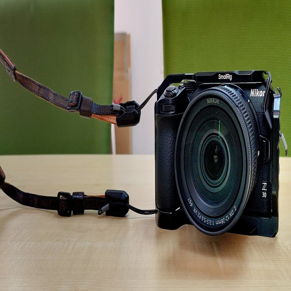 ニコンZ30の使いこなし｜カメラを縦に吊ってみる｜カナオ