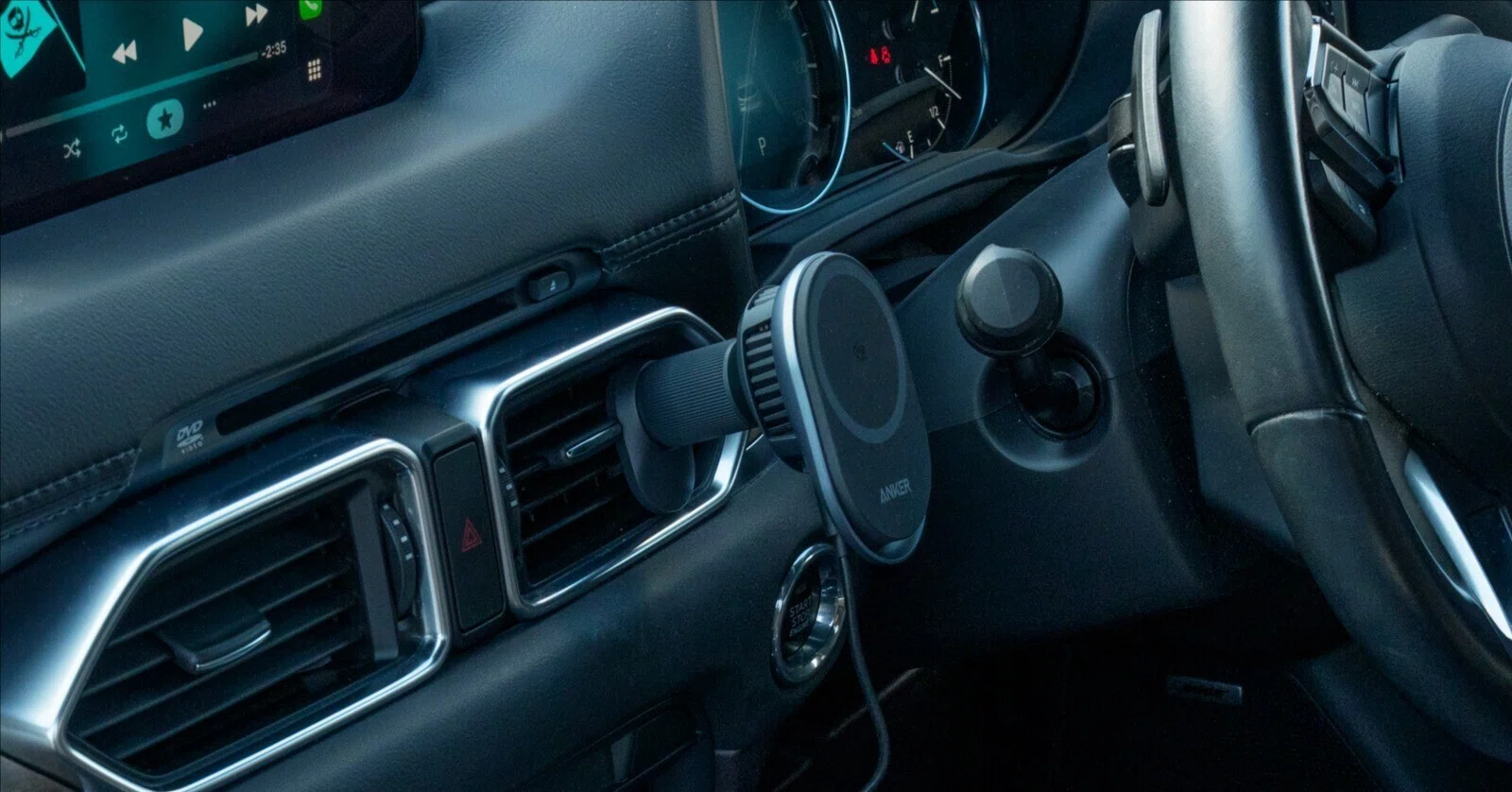 Qi2 25W・冷却機能搭載の「Anker Prime Wireless Car Charger (MagGo