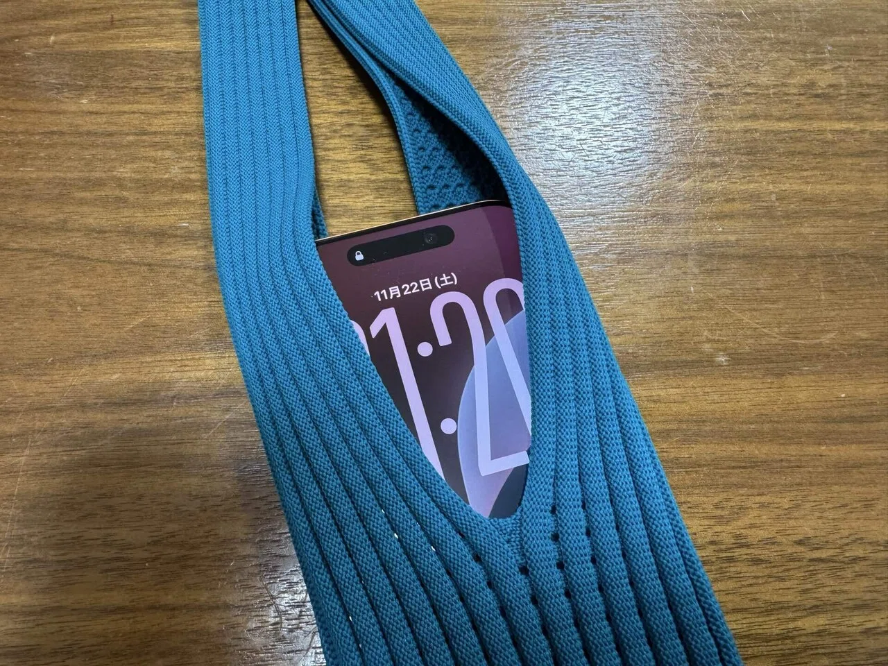 iPhone Pocket by ISSEY MIYAKE の開封｜あきちゃん（二朗）