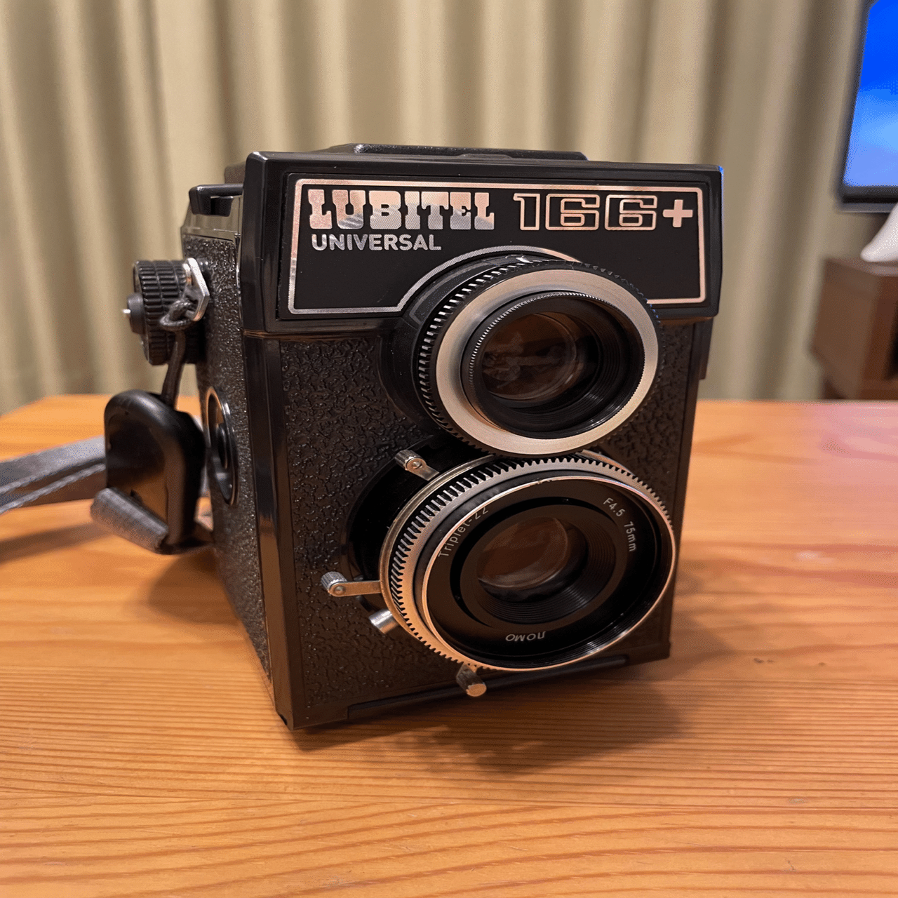 二眼レフトイカメラという選択［LOMO LUBITEL 166+］｜Tool.YSD