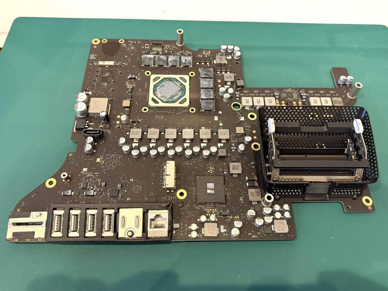 iMac27 5K 2017 再起不能に。。。。｜NaoAkimoto!