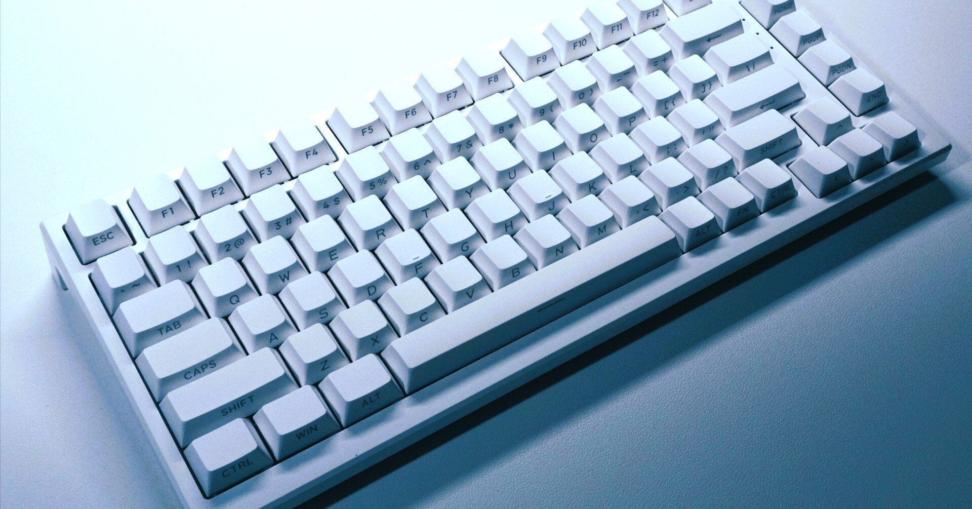 Akko様 AKKO TAC75HE レビュー（提供＆購入）｜しじま アオ