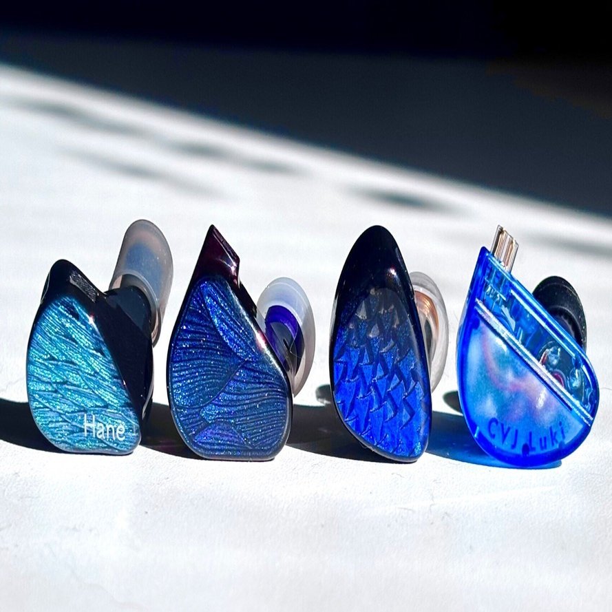 MAMMOTH 有線イヤフォン 青 Campfire Audio's 3D-Printed Mammoth Wired Earphones Are a $549