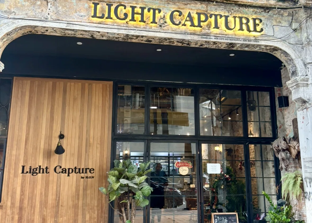 Light Capture 【マレーシア生活】中心地からアクセス抜群のカフェ『Light Capture Cafe by H.O.N』|NOAH
