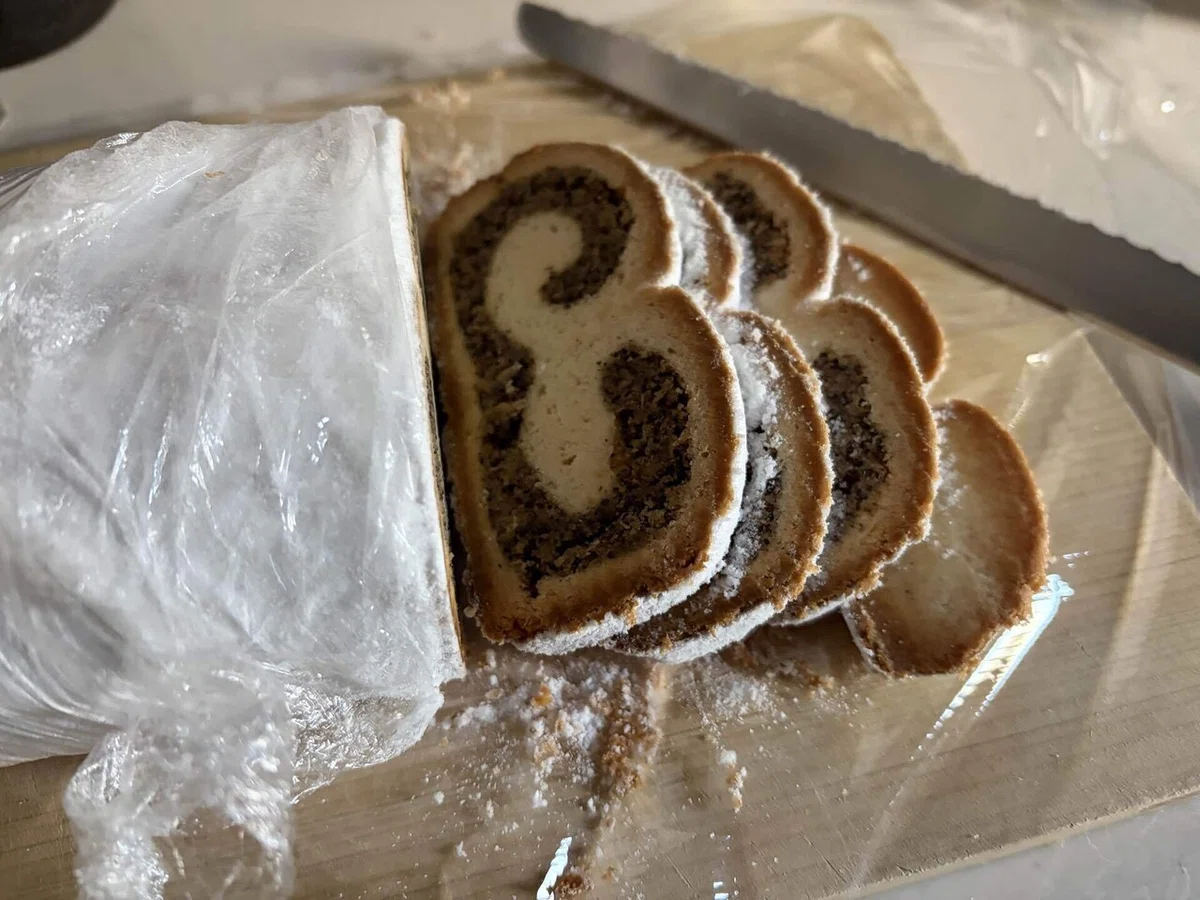 A Must-Eat for Christmas! The Charm of Authentic Stollen and a Guide to ...