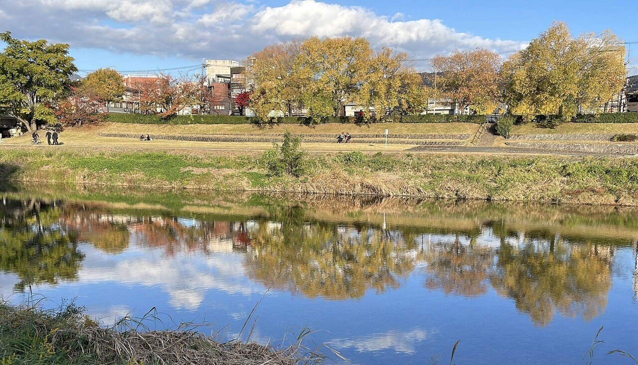 川のほとりで｜ちる