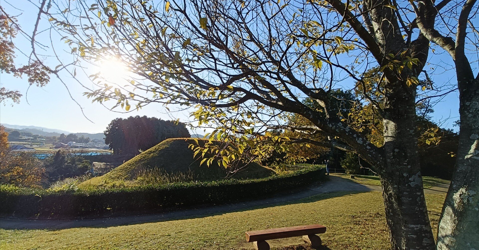 塚田国次　コカ城　油彩画 フレーム付き　送料込み1202 旅日記】飛鳥のレンタサイクルで去りゆく秋を追いかけて🚴①高松塚古墳