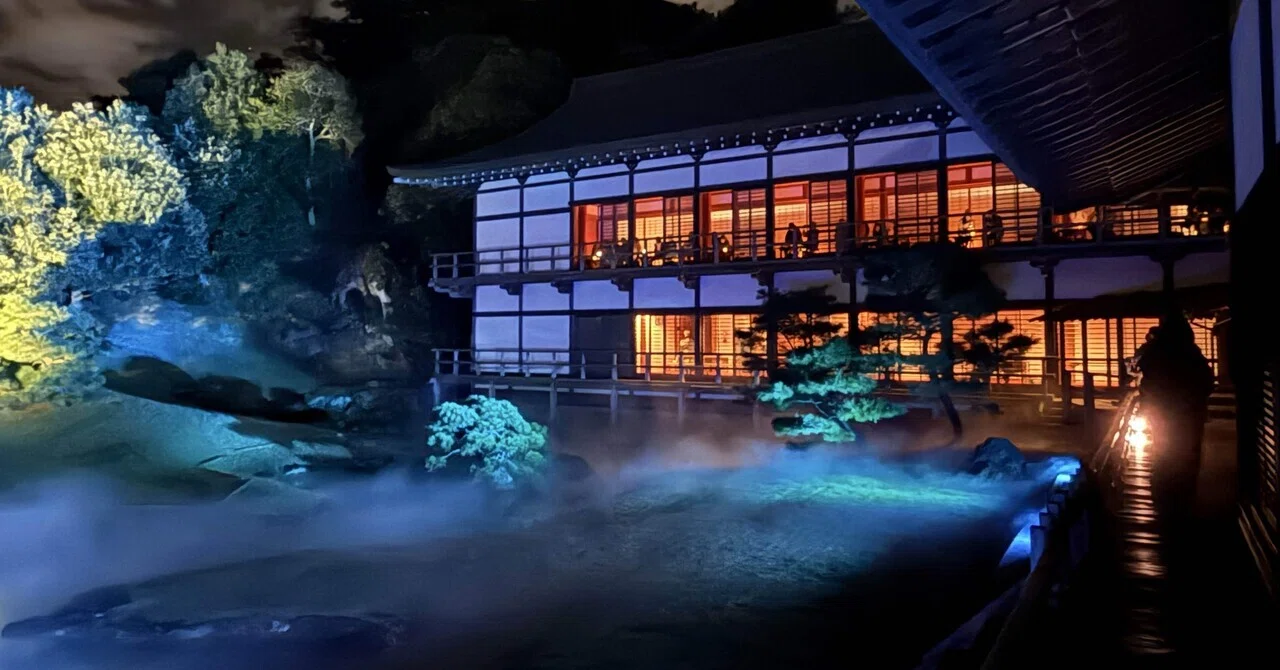 光で神秘的な、夜の建長寺｜透析中のトラベラーちょぴん
